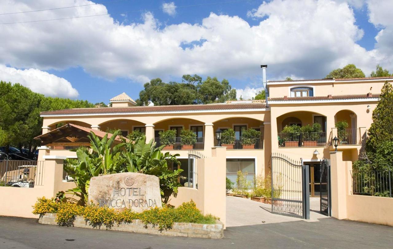 Amareclub Rocca Dorada Hotel Santa Margherita di Pula Luaran gambar