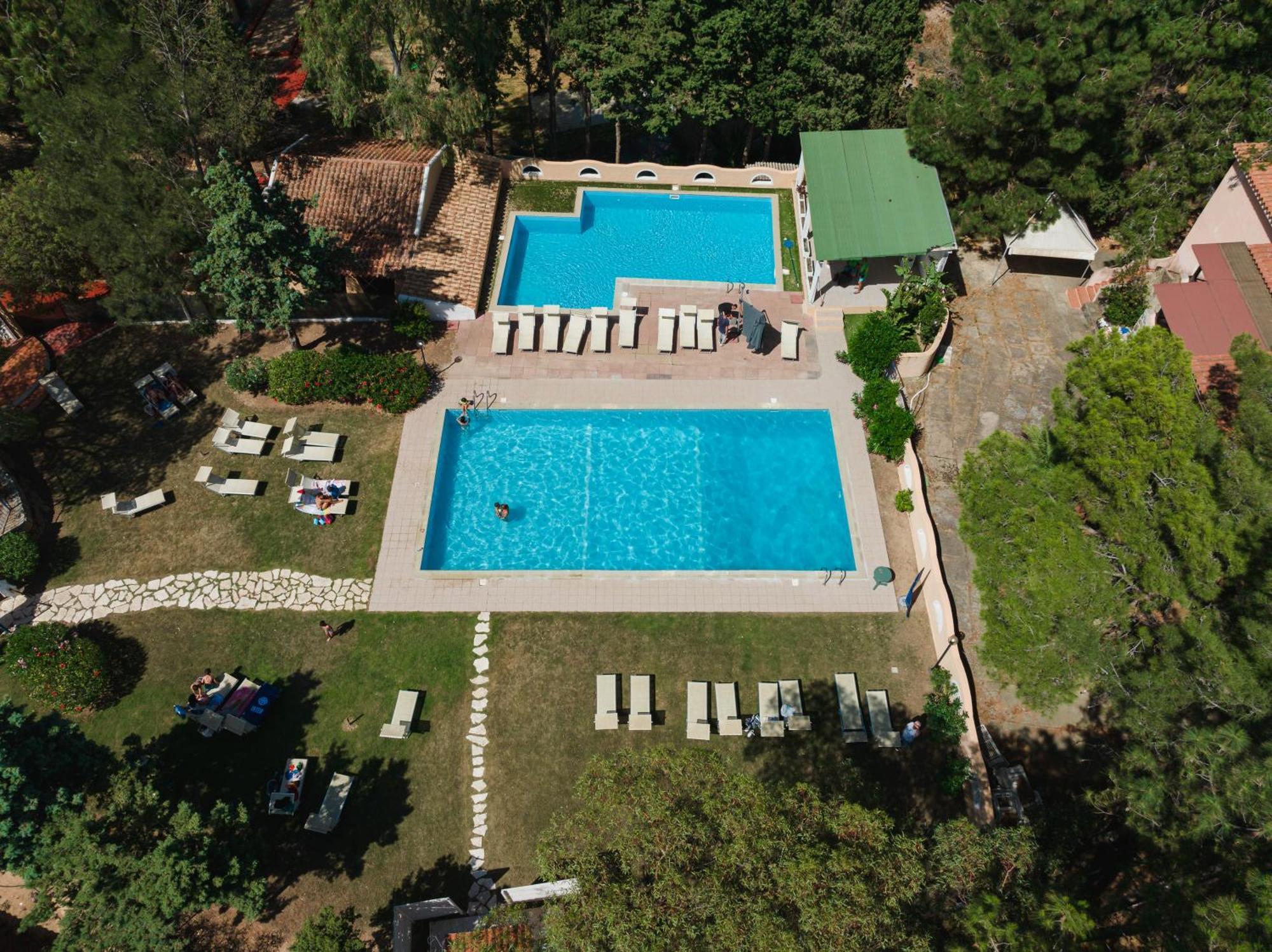 Amareclub Rocca Dorada Hotel Santa Margherita di Pula Luaran gambar