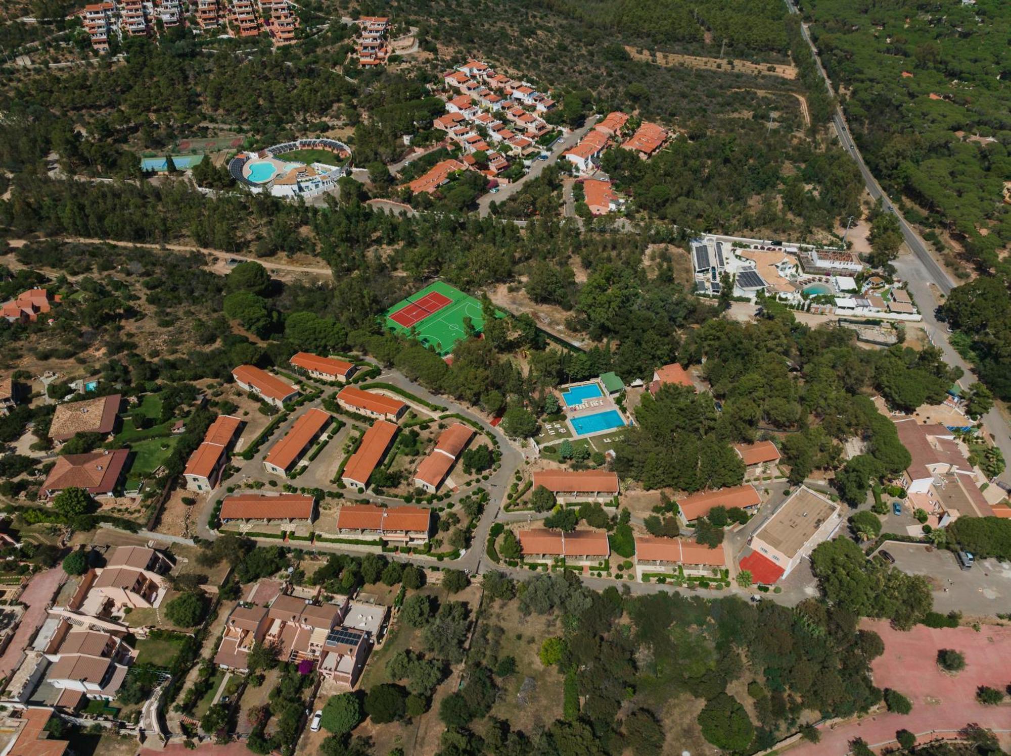 Amareclub Rocca Dorada Hotel Santa Margherita di Pula Luaran gambar