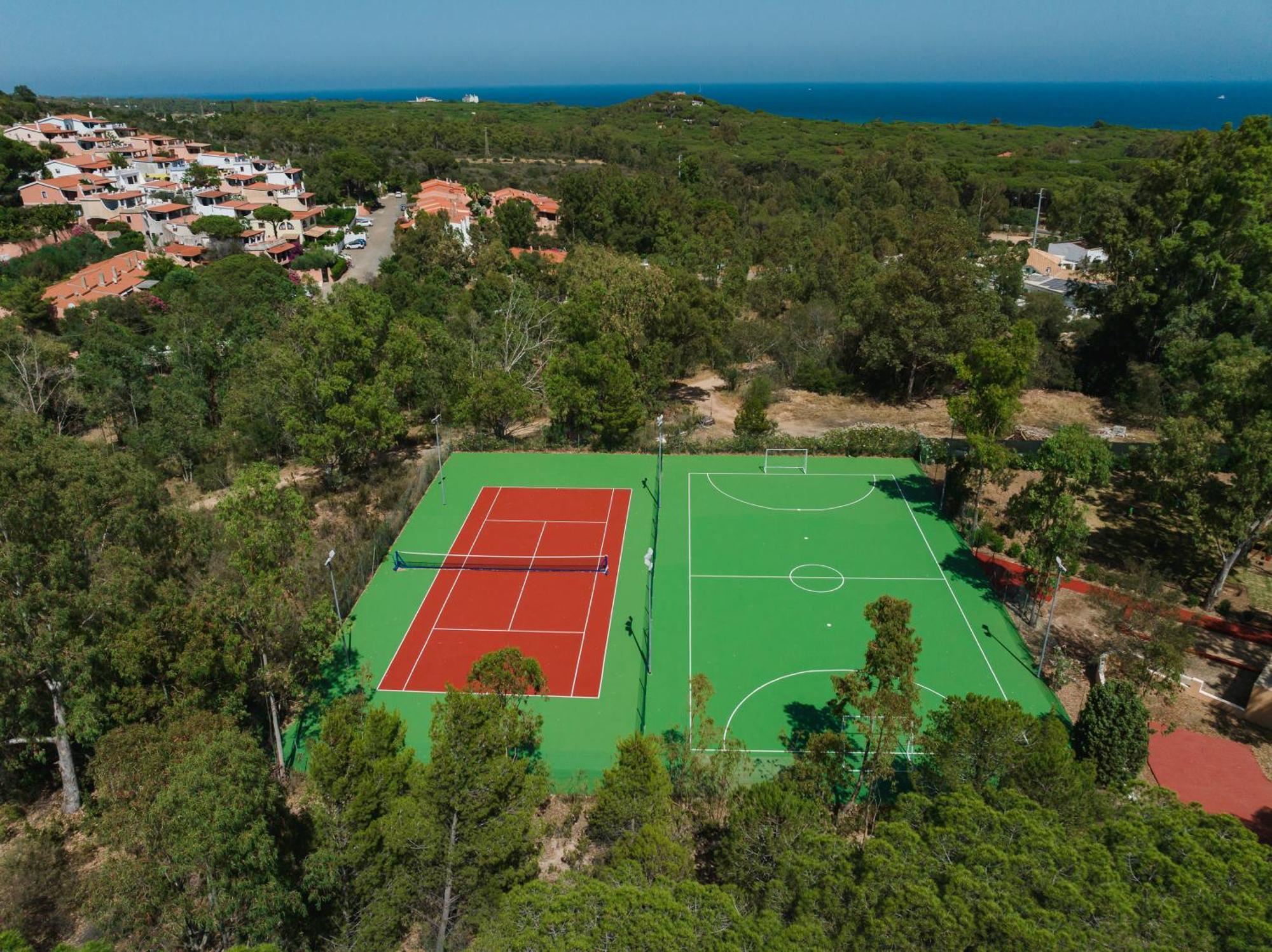 Amareclub Rocca Dorada Hotel Santa Margherita di Pula Luaran gambar