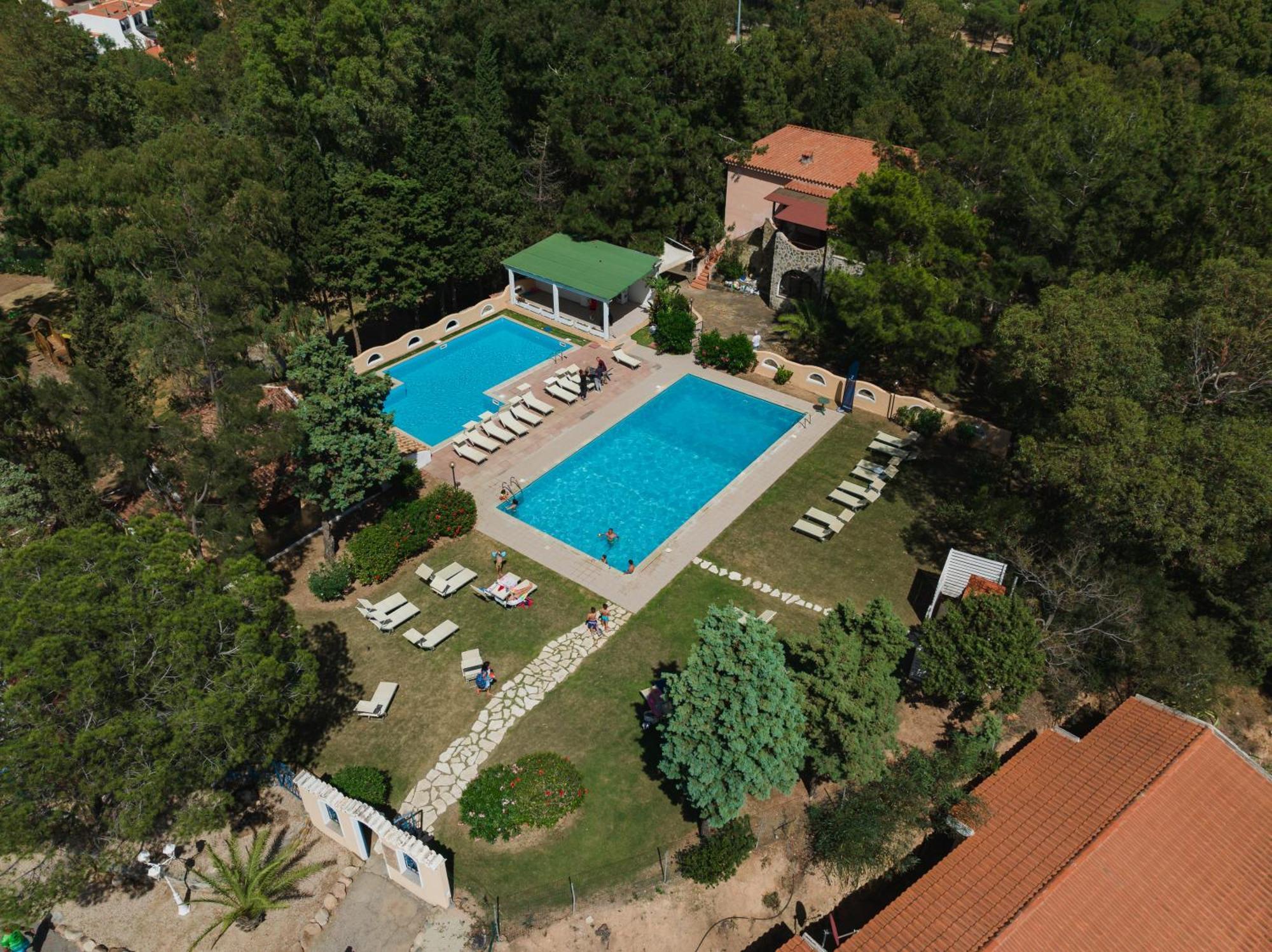 Amareclub Rocca Dorada Hotel Santa Margherita di Pula Luaran gambar
